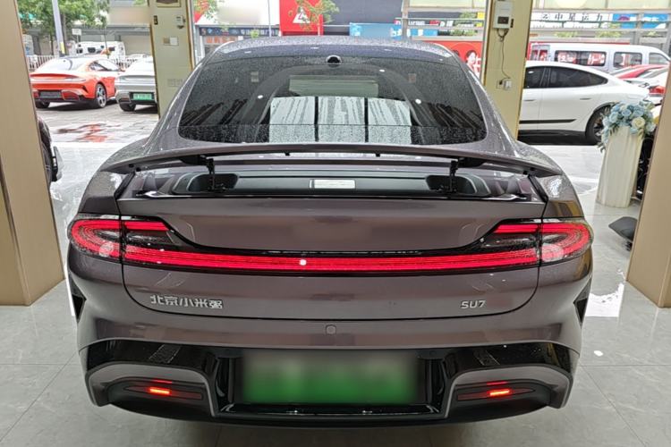 Used Xiaomi Auto SU7 2024 Four-Wheel Drive Ultra-Long Range Advanced Intelligent Driving Max Edition Rear
