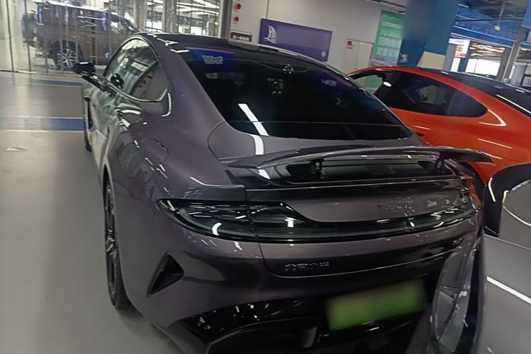 Used Xiaomi Auto SU7 2024 Four-Wheel Drive Ultra-Long Range Advanced Intelligent Driving Max Edition Rear