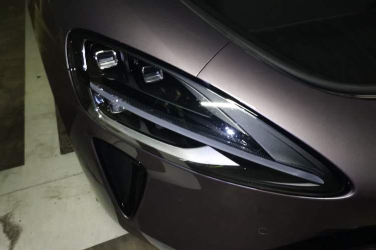 Used Xiaomi Auto SU7 2024 Rear-Drive Standard Founder Edition Right Front Headlight