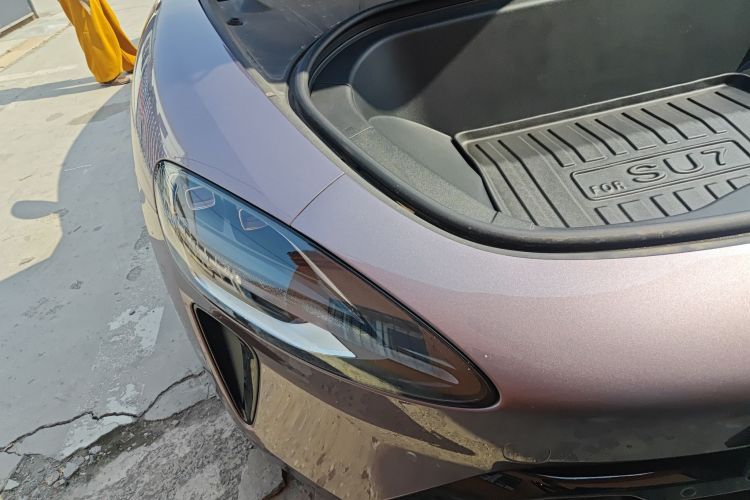 Used Xiaomi Auto SU7 2024 Four-Wheel Drive Ultra-Long Range Advanced Intelligent Driving Max Edition Right Front Headlight