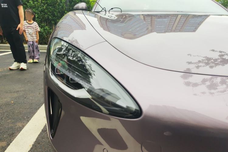 Used Xiaomi Auto SU7 2024 Four-Wheel Drive Ultra-Long Range Advanced Intelligent Driving Max Edition Right Front Headlight