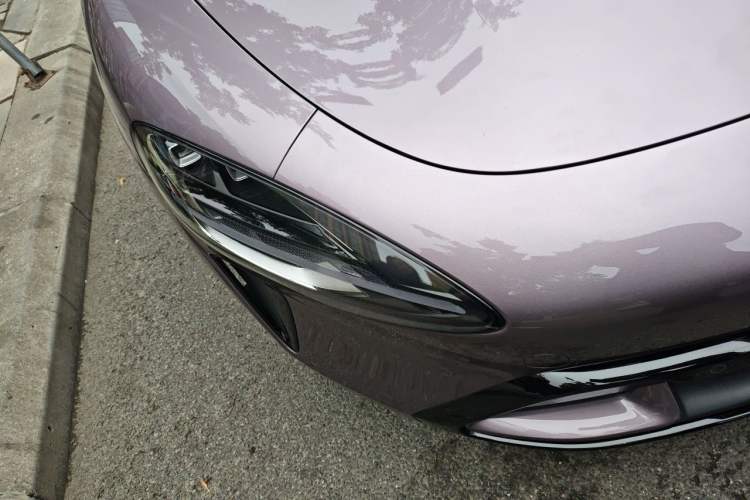 Used Xiaomi Auto SU7 2024 Rear-Drive Ultra-Long Range Advanced Pro-Level Intelligent Driving Version Right Front Headlight