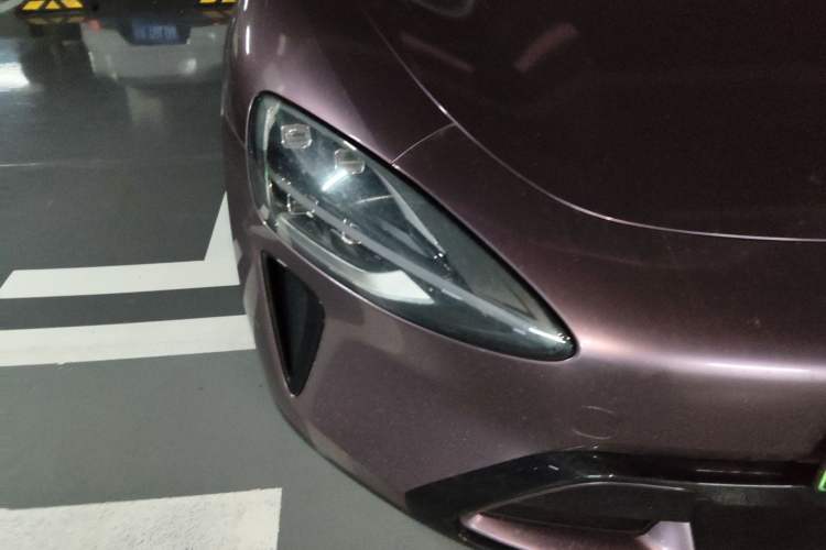 Used Xiaomi Auto SU7 2024 Rear-Drive Ultra-Long Range Advanced Pro-Level Intelligent Driving Version Right Front Headlight