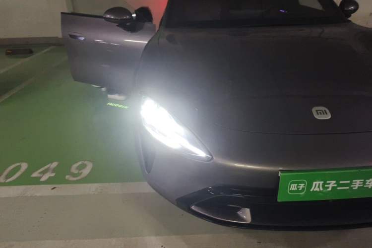 Used Xiaomi Auto SU7 2024 Four-Wheel Drive Ultra-Long Range Advanced Intelligent Driving Max Edition Right Front Headlight