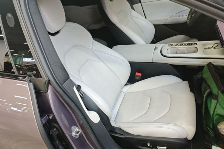 Used Xiaomi Auto SU7 2024 Four-Wheel Drive Ultra-Long Range Advanced Intelligent Driving Max Edition Right Front Seat