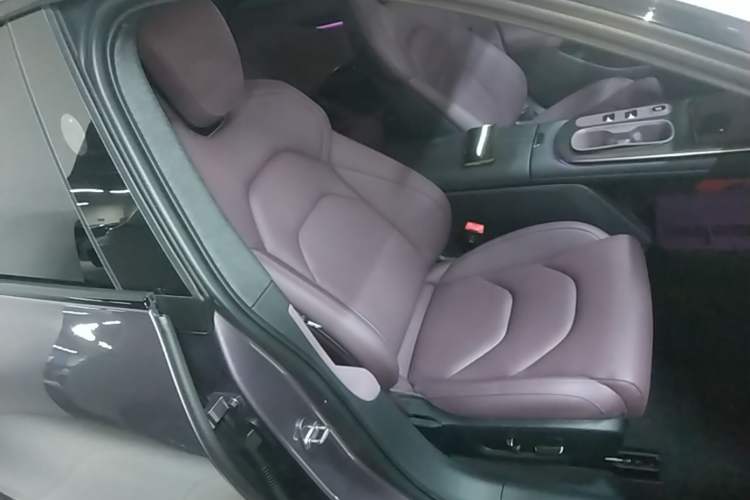 Used Xiaomi Auto SU7 2024 Rear-Drive Ultra-Long Range Advanced Pro-Level Intelligent Driving Version Right Front Seat
