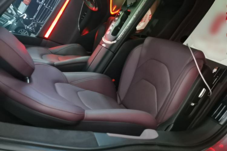 Used Xiaomi Auto SU7 2024 Four-Wheel Drive Ultra-Long Range Advanced Intelligent Driving Max Edition Right Front Seat