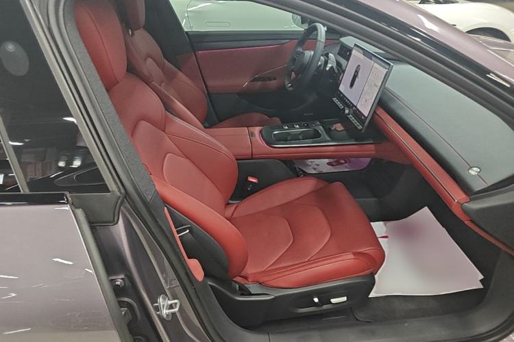Used Xiaomi Auto SU7 2024 Rear-Drive Long-Range Intelligent Driving Version Right Front Seat