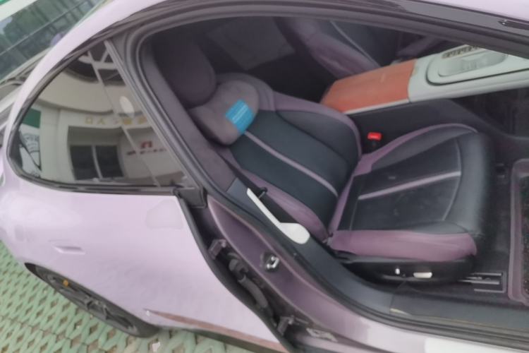 Used Xiaomi Auto SU7 2024 Four-Wheel Drive Ultra-Long Range Advanced Intelligent Driving Max Edition Right Front Seat