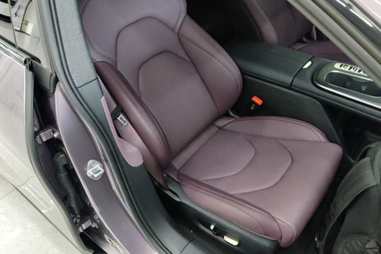 Used Xiaomi Auto SU7 2024 Rear-Drive Ultra-Long Range Advanced Pro-Level Intelligent Driving Version Right Front Seat