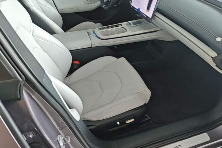 Used Xiaomi Auto SU7 2024 Four-Wheel Drive Ultra-Long Range Advanced Intelligent Driving Max Edition Right Front Seat