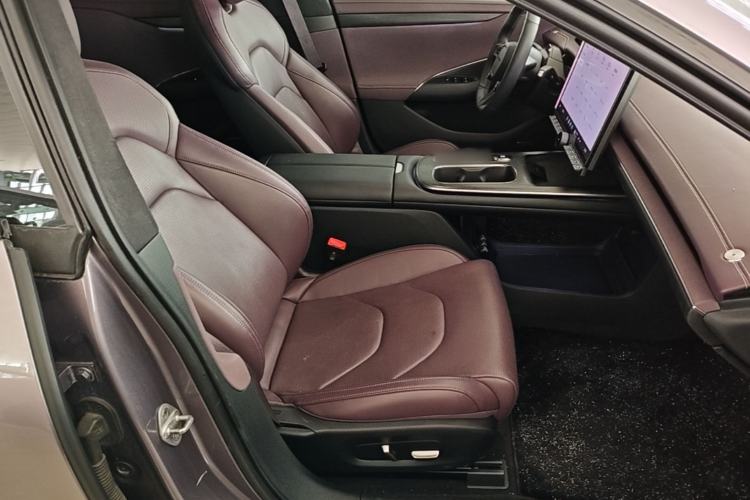 Used Xiaomi Auto SU7 2024 Four-Wheel-Drive Max Founder's Edition Right Front Seat