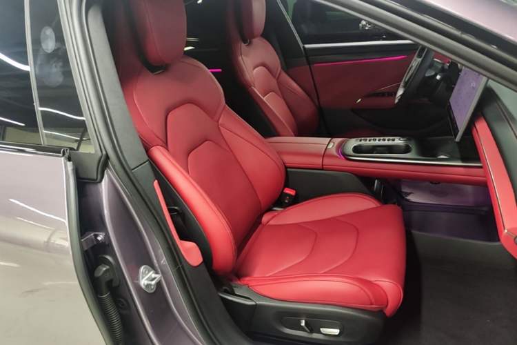 Used Xiaomi Auto SU7 2024 Four-Wheel-Drive Max Founder's Edition Right Front Seat