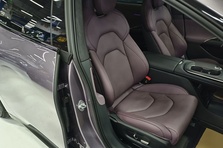 Used Xiaomi Auto SU7 2024 Four-Wheel Drive Ultra-Long Range Advanced Intelligent Driving Max Edition Right Front Seat