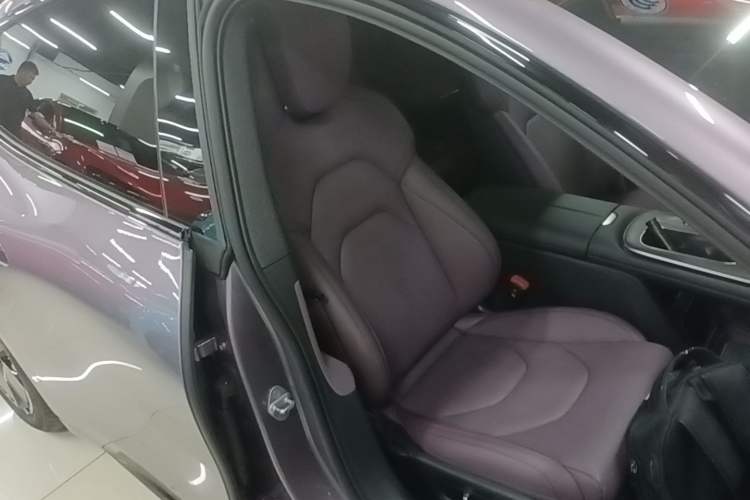 Used Xiaomi Auto SU7 2024 Rear-Drive Long-Range Intelligent Driving Version Right Front Seat