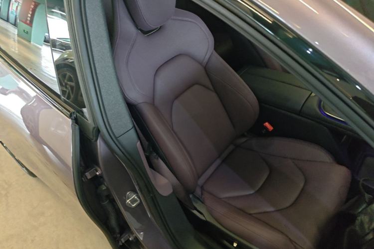 Used Xiaomi Auto SU7 2024 Rear-Drive Ultra-Long Range Advanced Pro-Level Intelligent Driving Version Right Front Seat