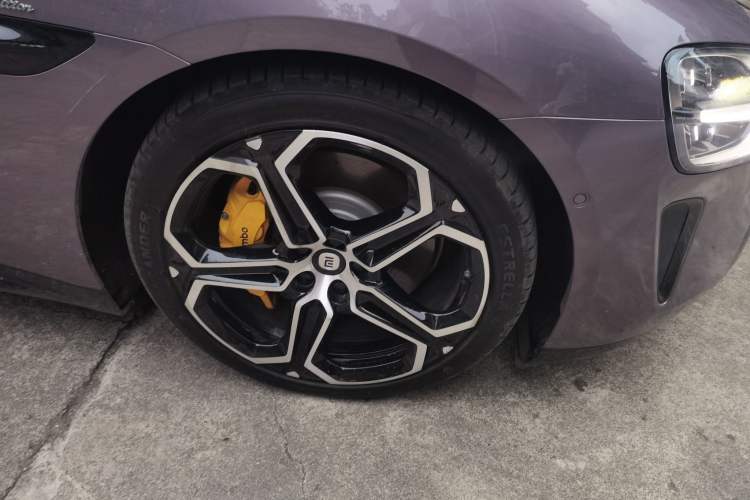 Used Xiaomi Auto SU7 2024 Four-Wheel-Drive Max Founder's Edition Right Front Wheel Hub
