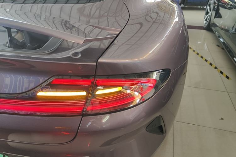 Used Xiaomi Auto SU7 2024 Rear-Drive Ultra-Long Range Advanced Pro-Level Intelligent Driving Version Right Rear Taillight