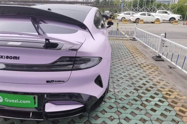 Used Xiaomi Auto SU7 2024 Four-Wheel Drive Ultra-Long Range Advanced Intelligent Driving Max Edition Right Rear Taillight