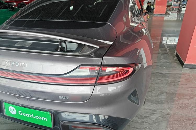 Used Xiaomi Auto SU7 2024 Four-Wheel Drive Ultra-Long Range Advanced Intelligent Driving Max Edition Right Rear Taillight