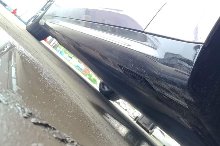 Used Xiaomi Auto SU7 2024 Four-Wheel-Drive Max Founder's Edition Right Side Sill