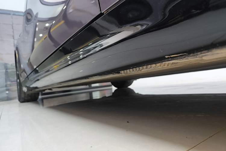 Used Xiaomi Auto SU7 2024 Rear-Drive Long-Range Intelligent Driving Version Right Side Sill