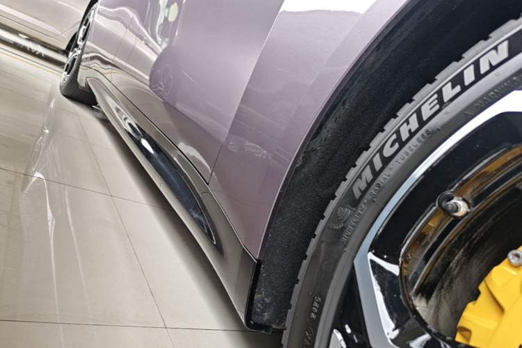 Used Xiaomi Auto SU7 2024 Rear-Drive Long-Range Intelligent Driving Version Right Side Sill