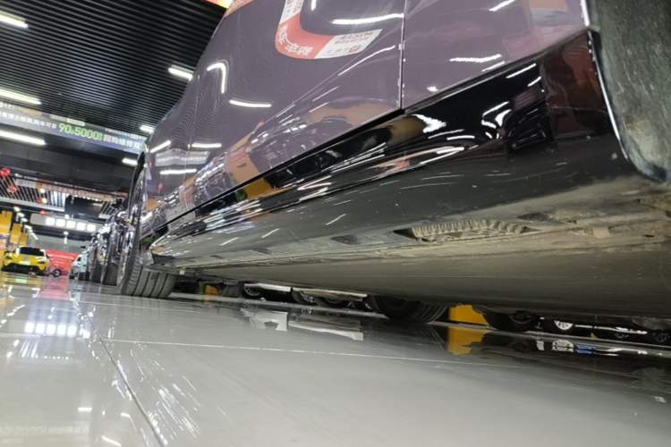 Used Xiaomi Auto SU7 2024 Rear-Drive Long-Range Intelligent Driving Version Right Side Sill