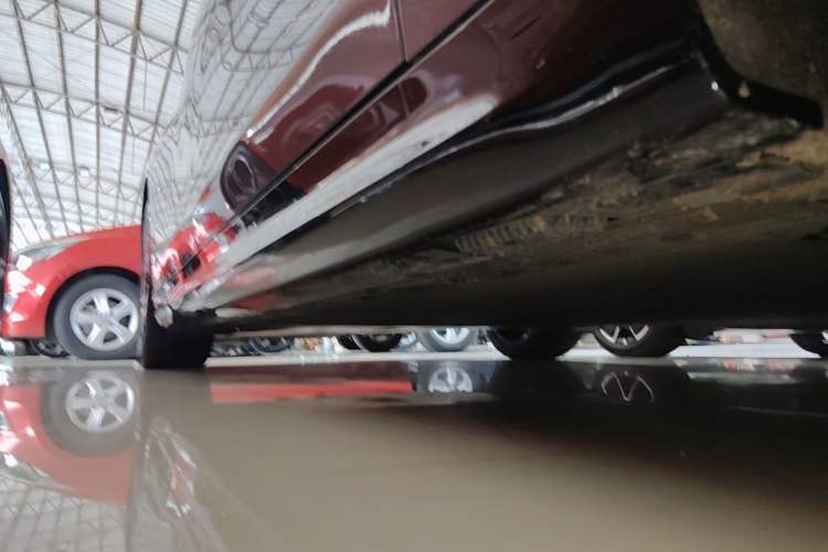 Used Xiaomi Auto SU7 2024 Rear-Drive Ultra-Long Range Advanced Pro-Level Intelligent Driving Version Right Side Sill