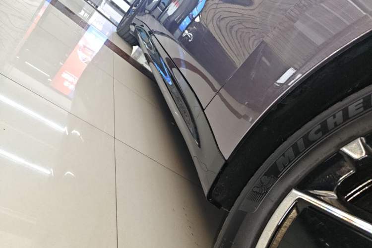 Used Xiaomi Auto SU7 2024 Rear-Drive Ultra-Long Range Advanced Pro-Level Intelligent Driving Version Right Side Sill