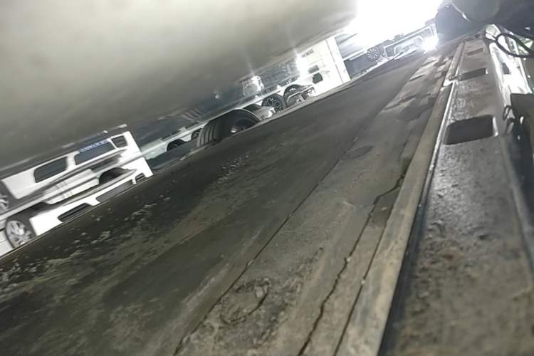 Used Xiaomi Auto SU7 2024 Four-Wheel Drive Ultra-Long Range Advanced Intelligent Driving Max Edition Right Side Sill