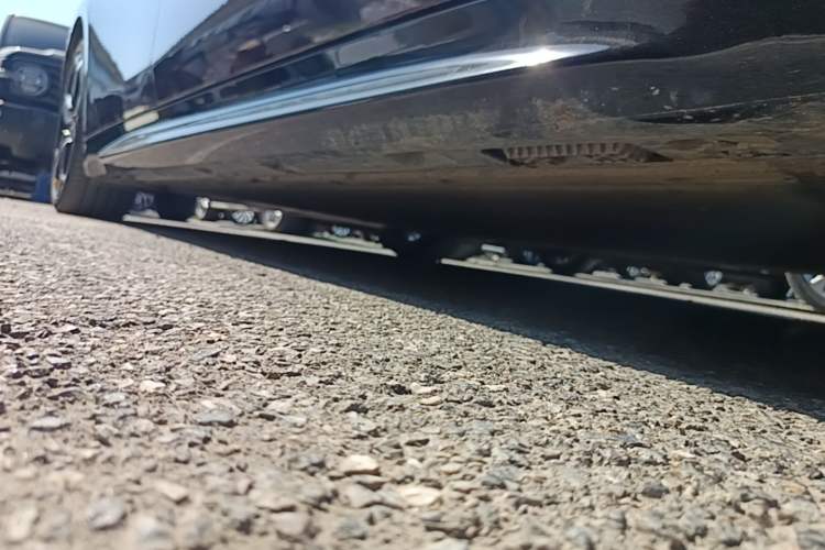 Used Xiaomi Auto SU7 2024 Rear-Drive Long-Range Intelligent Driving Version Right Side Sill