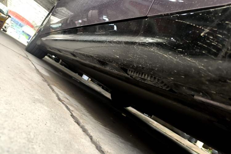 Used Xiaomi Auto SU7 2024 Rear-Drive Ultra-Long Range Advanced Pro-Level Intelligent Driving Version Right Side Sill