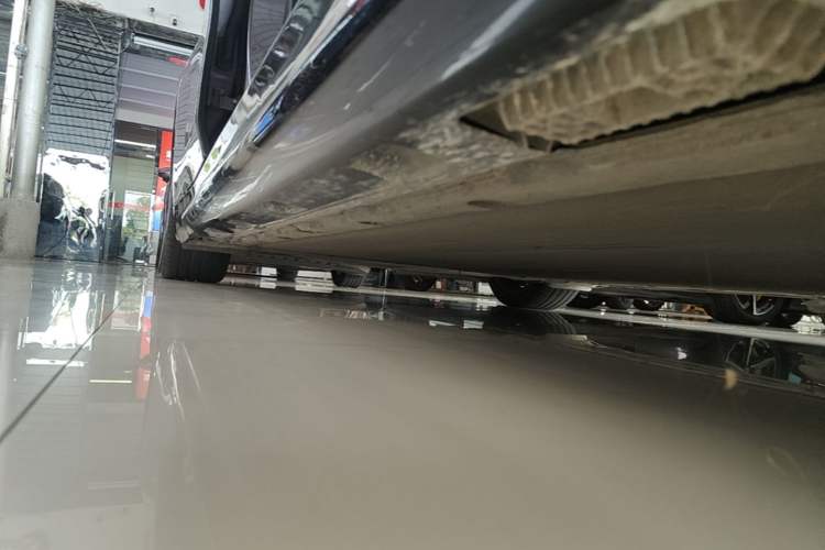 Used Xiaomi Auto SU7 2024 Rear-Drive Ultra-Long Range Advanced Pro-Level Intelligent Driving Version Right Side Sill