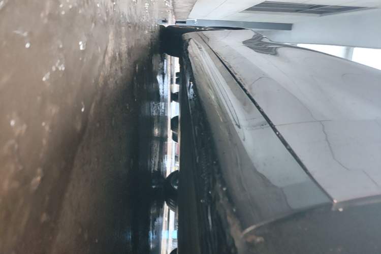 Used Xiaomi Auto SU7 2024 Rear-Drive Long-Range Intelligent Driving Version Right Side Sill