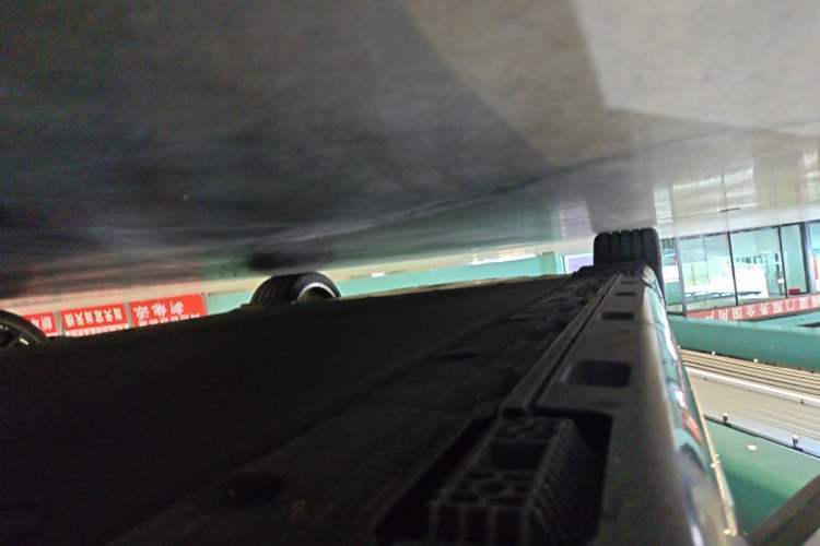 Used Xiaomi Auto SU7 2024 Rear-Drive Ultra-Long Range Advanced Pro-Level Intelligent Driving Version Right Side Sill