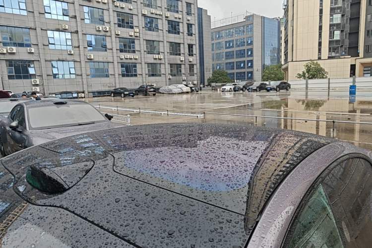 Used Xiaomi Auto SU7 2024 Rear-Drive Ultra-Long Range Advanced Pro-Level Intelligent Driving Version Roof