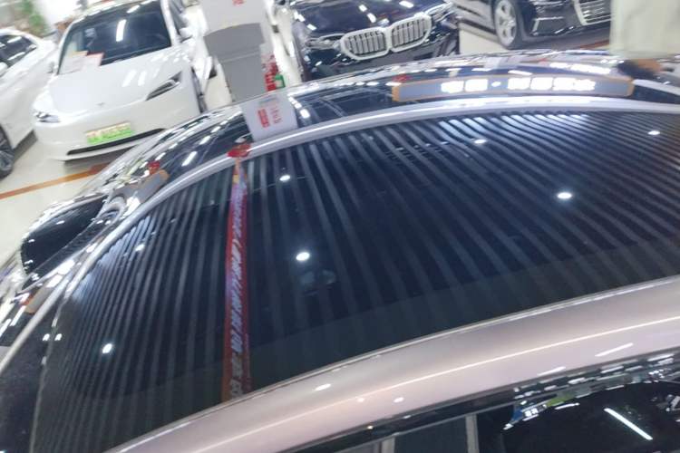 Used Xiaomi Auto SU7 2024 Four-Wheel Drive Ultra-Long Range Advanced Intelligent Driving Max Edition Roof