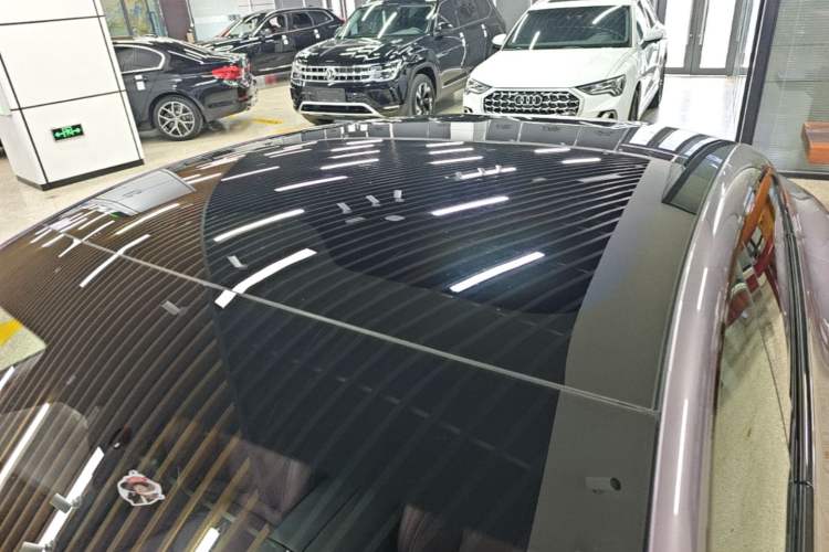 Used Xiaomi Auto SU7 2024 Rear-Drive Long-Range Intelligent Driving Version Roof
