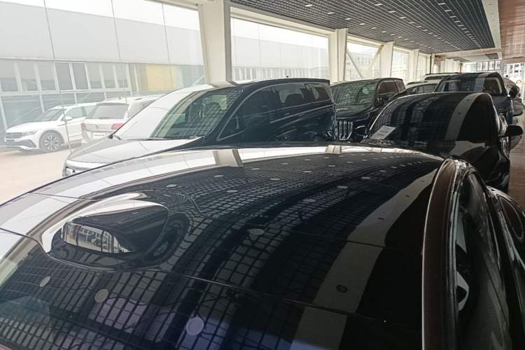 Used Xiaomi Auto SU7 2024 Four-Wheel Drive Ultra-Long Range Advanced Intelligent Driving Max Edition Roof