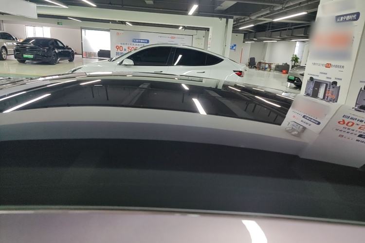 Used Xiaomi Auto SU7 2024 Four-Wheel Drive Ultra-Long Range Advanced Intelligent Driving Max Edition Roof