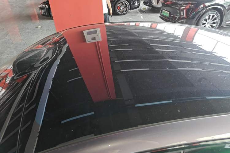Used Xiaomi Auto SU7 2024 Four-Wheel Drive Ultra-Long Range Advanced Intelligent Driving Max Edition Roof