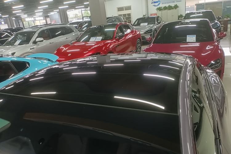 Used Xiaomi Auto SU7 2024 Rear-Drive Long-Range Intelligent Driving Version Roof