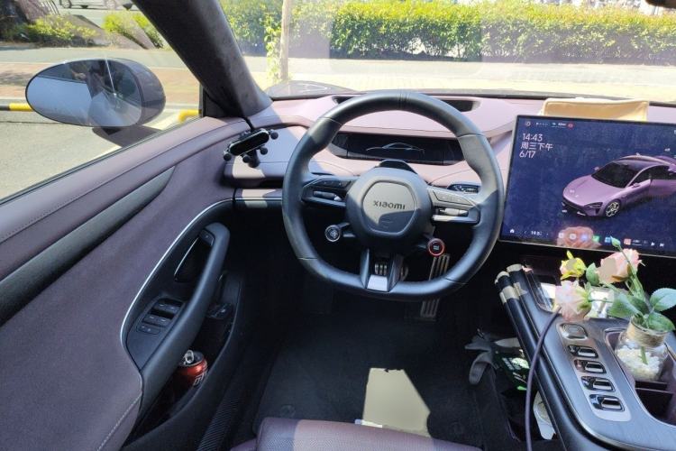 Used Xiaomi Auto SU7 2024 Four-Wheel Drive Ultra-Long Range Advanced Intelligent Driving Max Edition Steering Wheel
