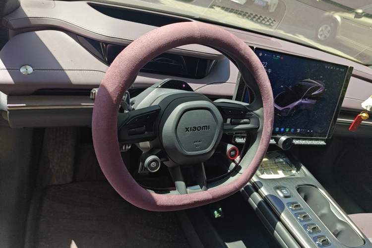 Used Xiaomi Auto SU7 2024 Four-Wheel Drive Ultra-Long Range Advanced Intelligent Driving Max Edition Steering Wheel