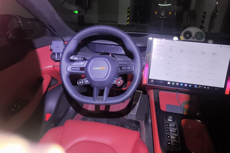 Used Xiaomi Auto SU7 2024 Four-Wheel Drive Ultra-Long Range Advanced Intelligent Driving Max Edition Steering Wheel