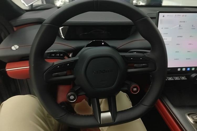 Used Xiaomi Auto SU7 2024 Four-Wheel Drive Ultra-Long Range Advanced Intelligent Driving Max Edition Steering Wheel