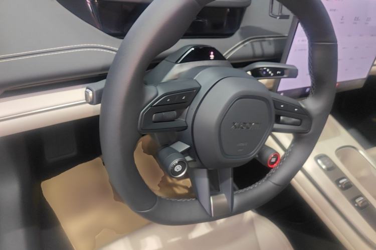 Used Xiaomi Auto SU7 2024 Rear-Drive Ultra-Long Range Advanced Pro-Level Intelligent Driving Version Steering Wheel