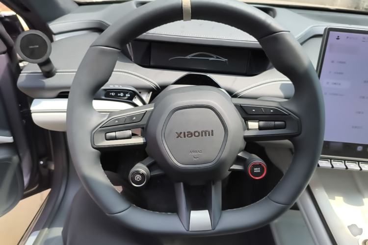 Used Xiaomi Auto SU7 2024 Four-Wheel Drive Ultra-Long Range Advanced Intelligent Driving Max Edition Steering Wheel