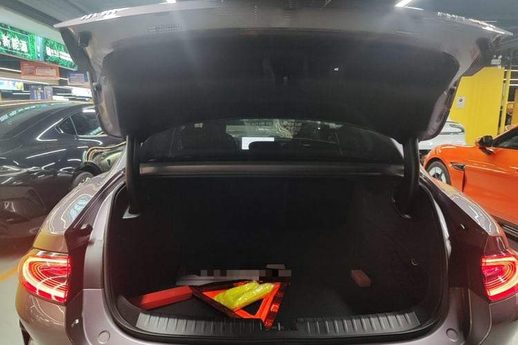 Used Xiaomi Auto SU7 2024 Four-Wheel Drive Ultra-Long Range Advanced Intelligent Driving Max Edition Trunk